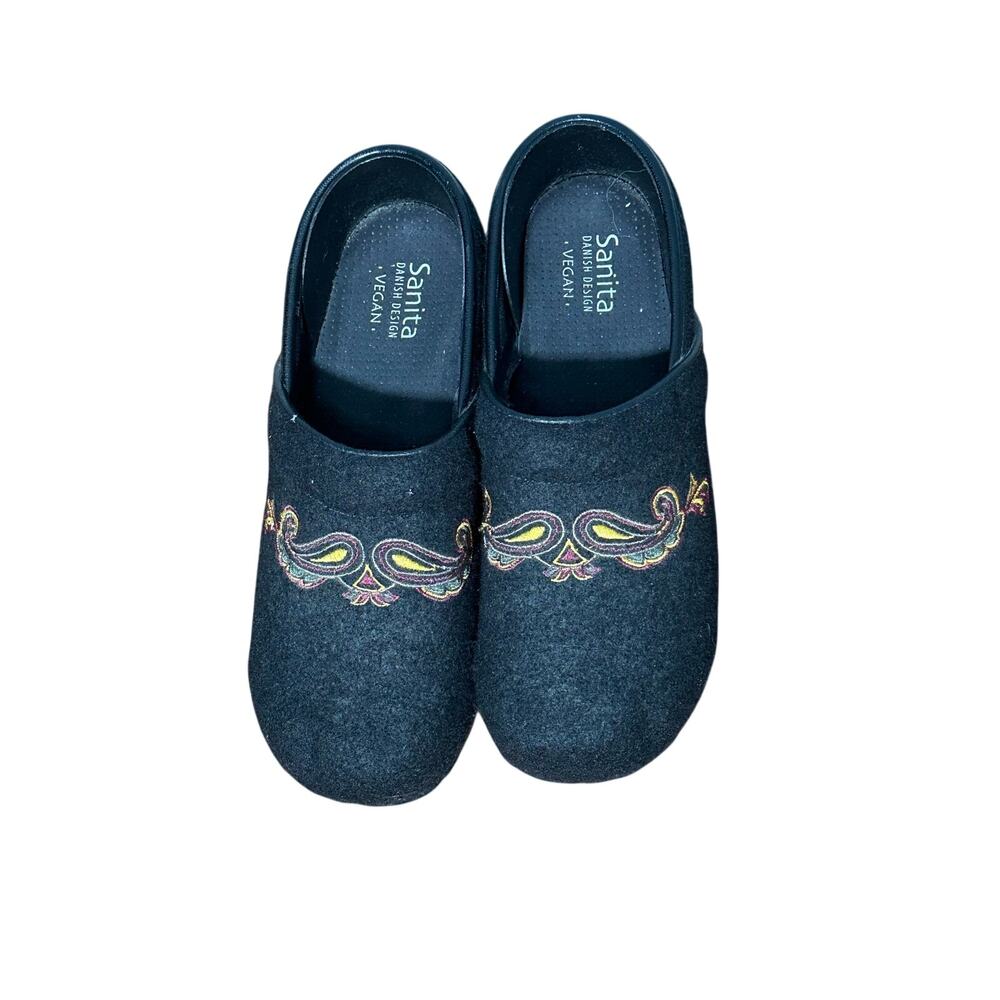 Sanita Danish design black embroidered felt vegan clogs Size 40